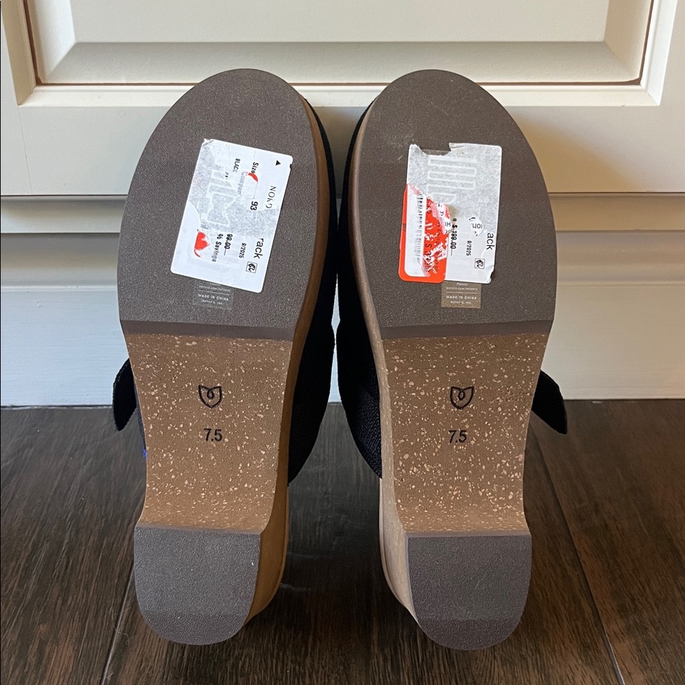NWT Rothy’s Classic Clogs - Picture 9 of 9